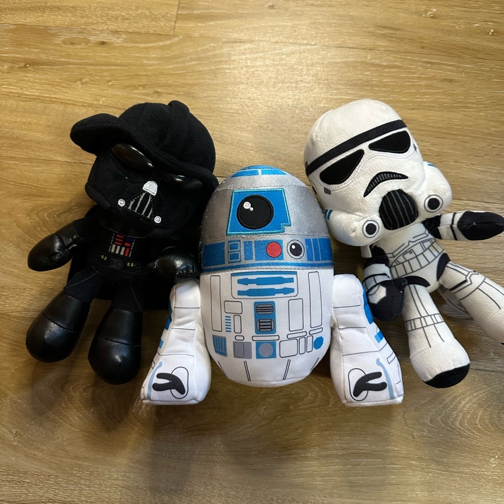 Star Wars plush toys - Darth Vader, R2D2, Stormtrooper #StarWars #PlushToys 8-9”
